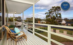 Palms I Pet Friendly I 2 Mins To Beach